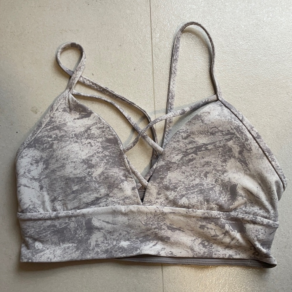 Lululemon sports bra